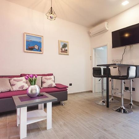 Apartment Toni Pula Exterior photo